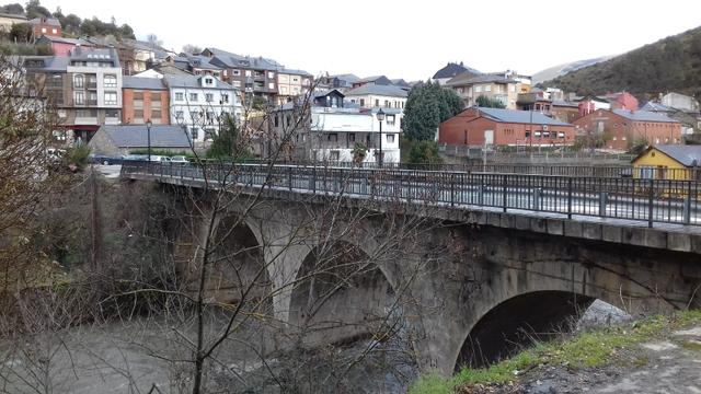 PUENTE DE DOMINGO FLÓREZ