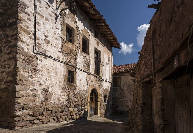 MONTENEGRO DE CAMEROS